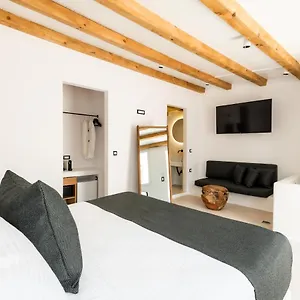 https://ryous-mykonos.hotels-in-mykonosisland.net